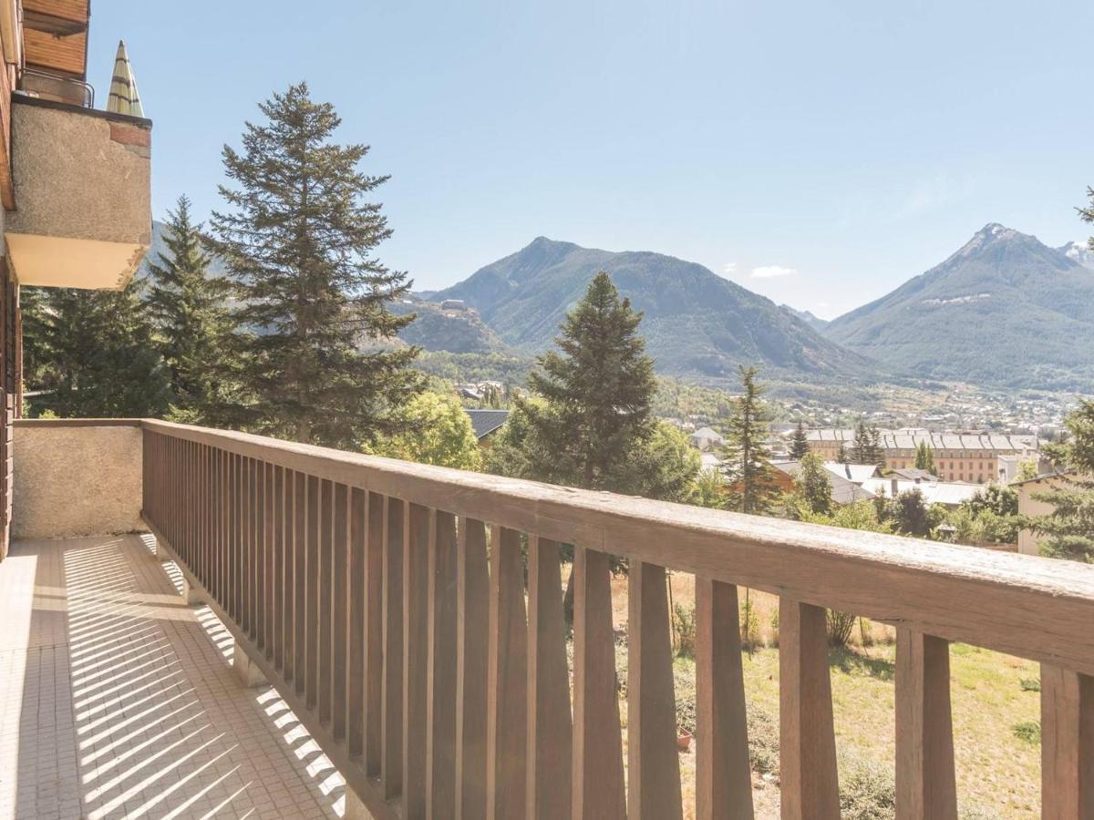 Spacieux Appartement 4 Pieces Avec Parking A Briancon - 8 Personnes - Fr-1-330C-55 Bagian luar foto